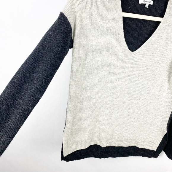 Madewell Womens Warm Light V-Neck Color Block Sweater Gray Black Size XS - Picture 5 of 6